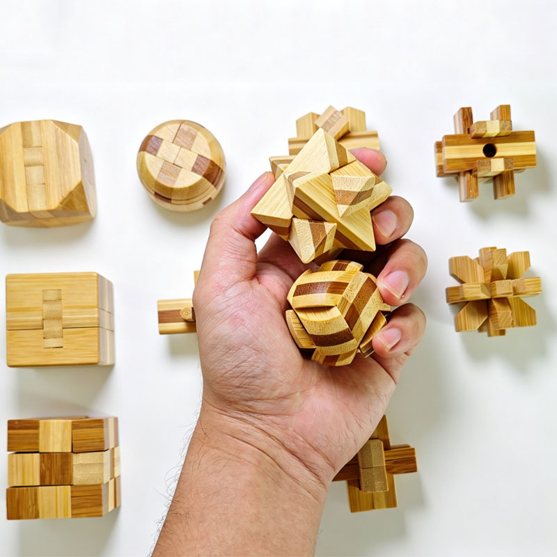 NEW 4.5CM Lu Ban Lock Puzzle B - Brain Teaser Cube 评论和价格